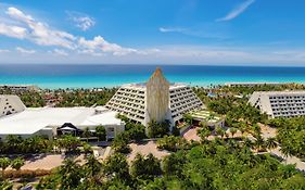 The Pyramid Cancun By Oasis